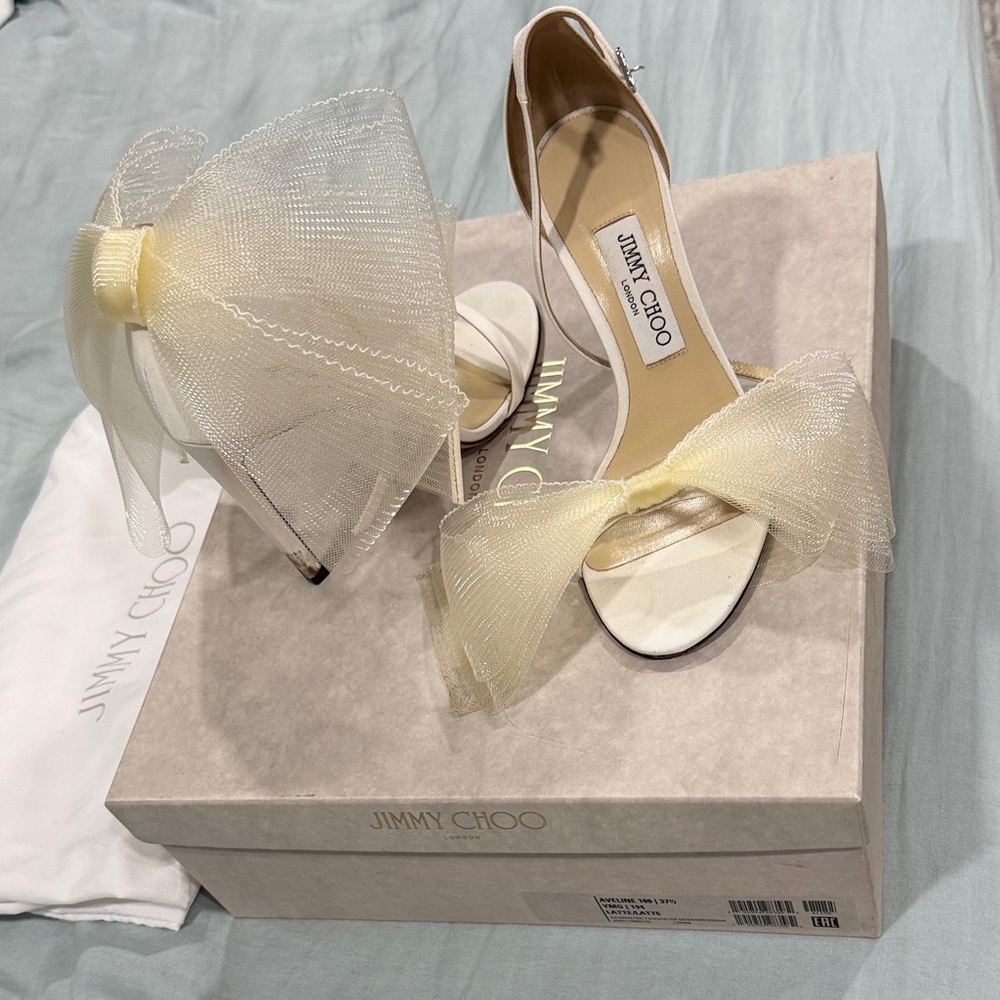 Jimmy Choo Ivory Bow Accent Heels